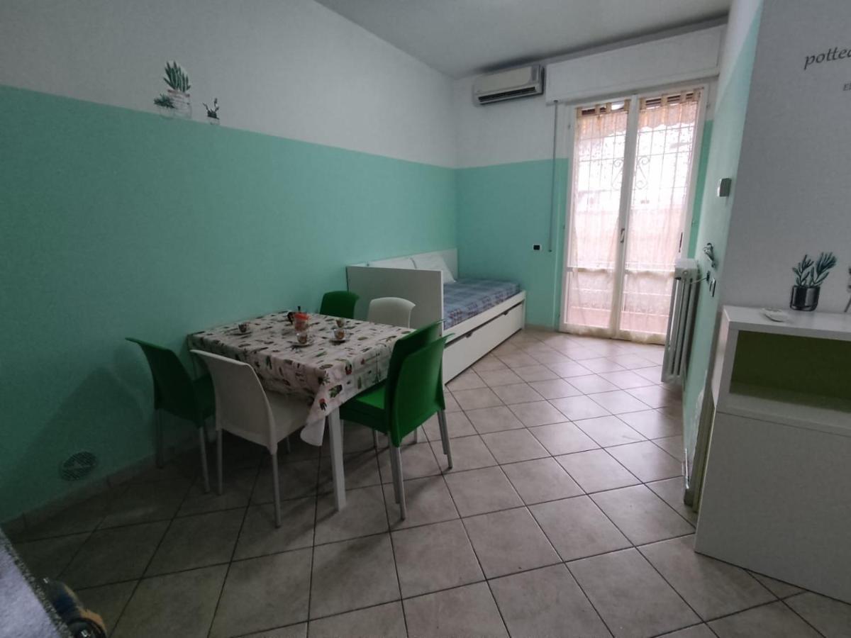 Residence Blu Marine Ріміні Екстер'єр фото
