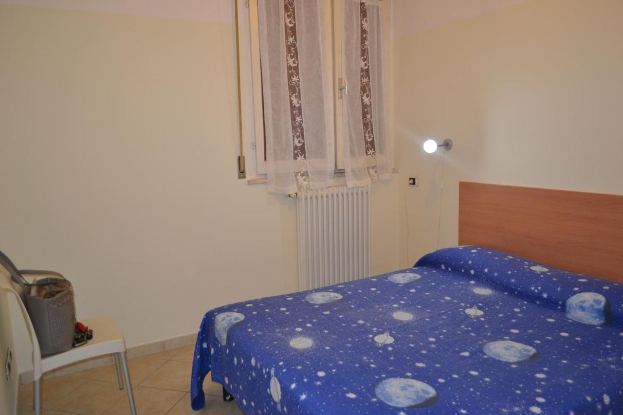 Residence Blu Marine Ріміні Екстер'єр фото